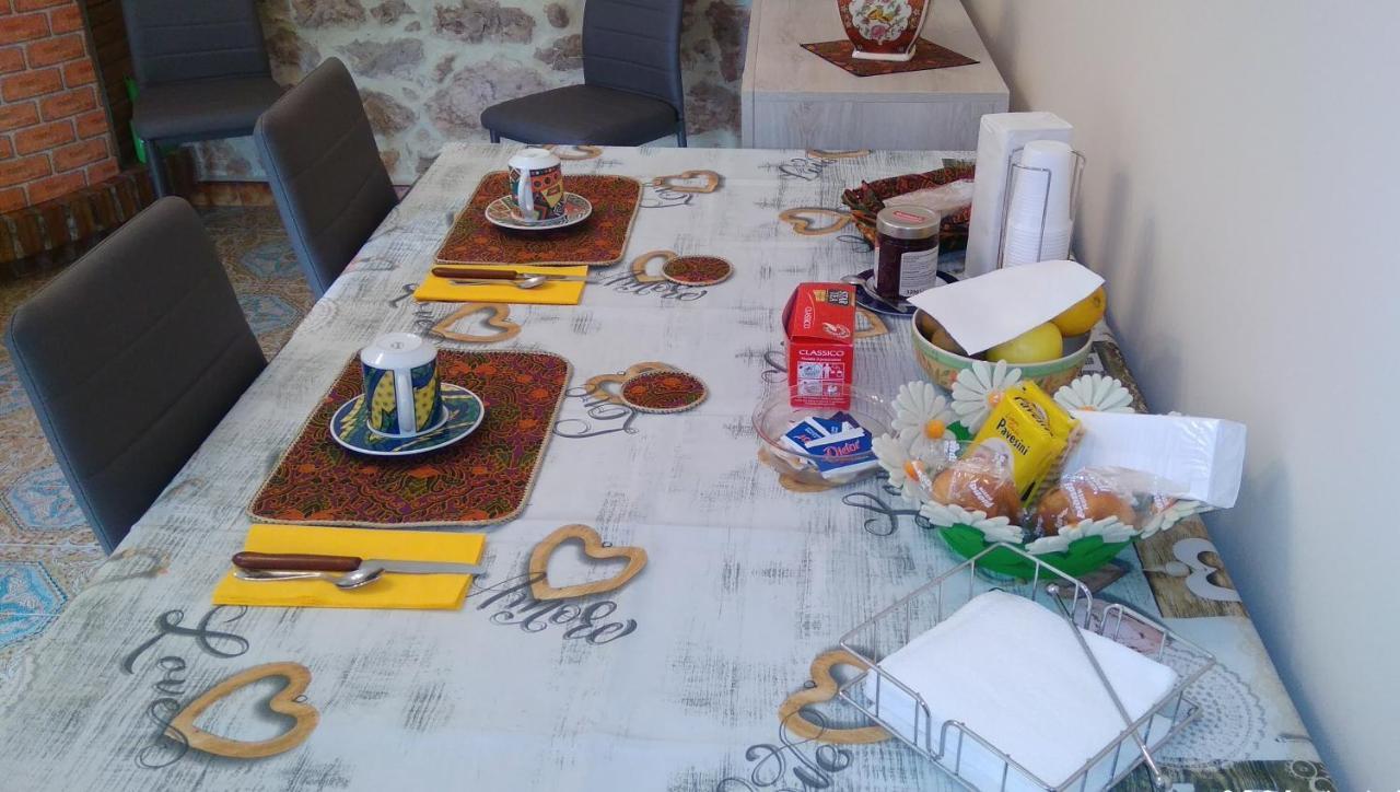 La Casina gialla Villa Veroli Esterno foto